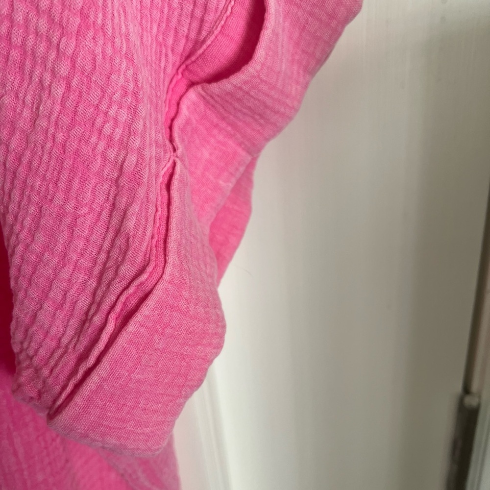 Final Markdown
Umgee Washed-look Pink Cuffed Sleeve Tunic - Picture 2 of 4